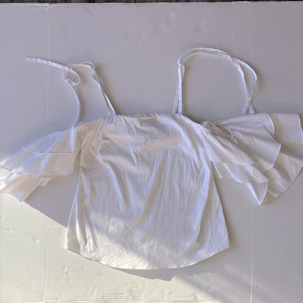 White House black market Indie cold shoulder blouse white tiered ruffle sleeve 4